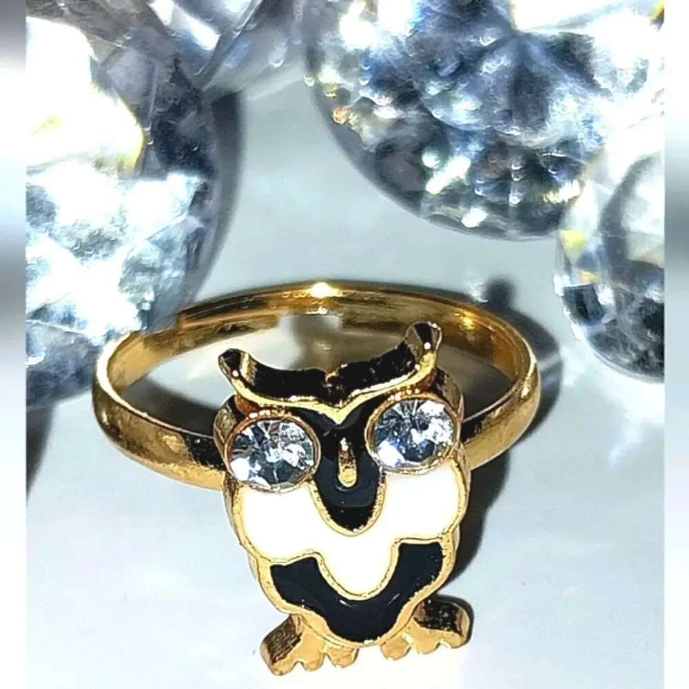Super cute girls jeweled adjustable ring